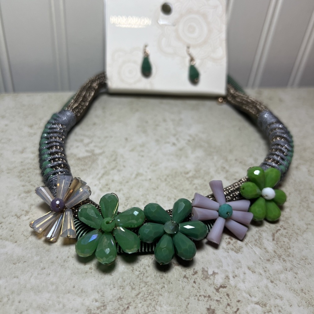 Makarlon Green/Gold‎ Beaded Flower Bib Statement Cord Necklace Earrings Set New